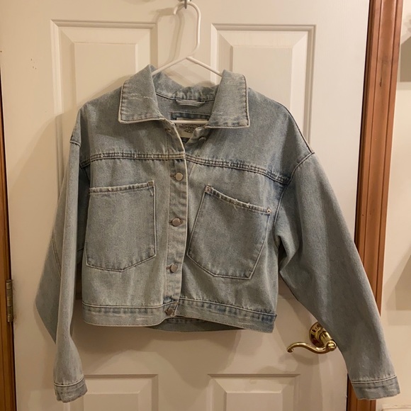 Jean jacket - Picture 1 of 4